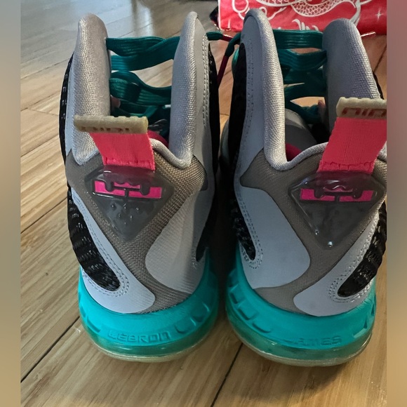 Nike LeBron 9 PS Elite South Beach - Picture 4 of 6